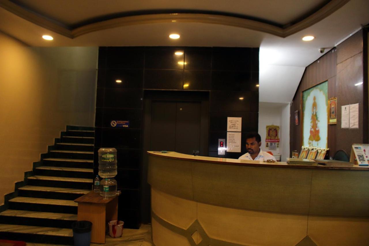 Hotel Saravanaa Chennai Bagian luar foto
